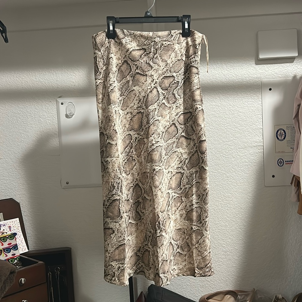 Animal print long skirt
